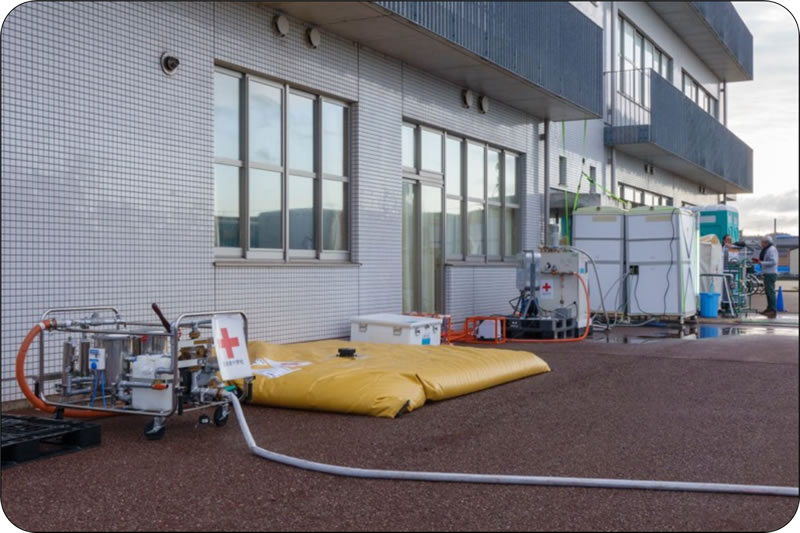 日本赤十字社の浄水器と特殊貯水タンク